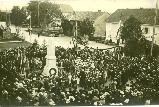 L’inauguration du monument aux morts de Sciez en 1920